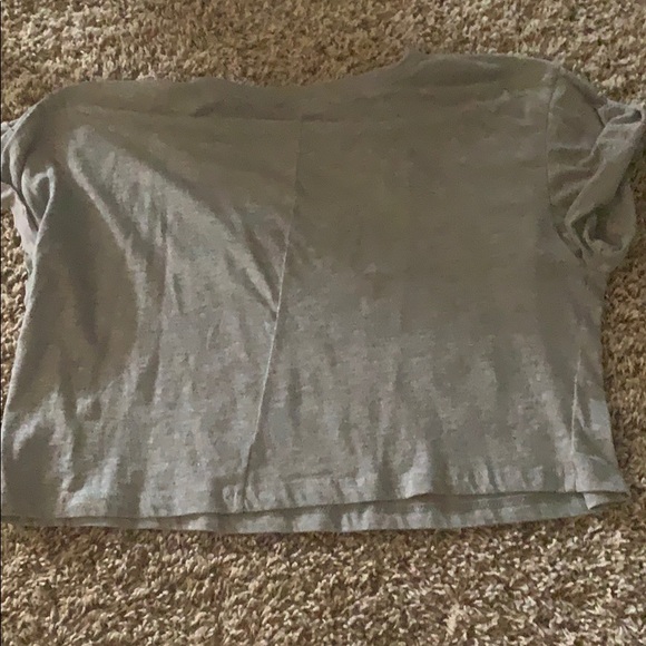 Grey crop top 🤍 - Picture 2 of 2